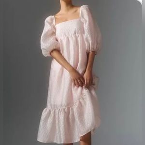 🌸NWT By Anthropologie Textured Pink Puff-Sleeve Dress🌸RUNS A SIZE SMALL